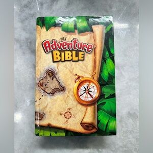 NIV Adventure Bible: New International Version - Like New!